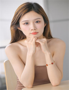 蜘蛛网中的女孩在线观看