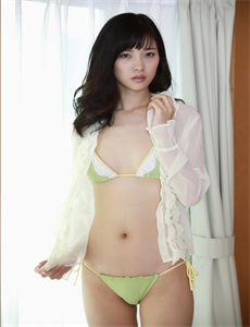 《狂操大奶妹-欲求不満の人妻松下纱荣子》